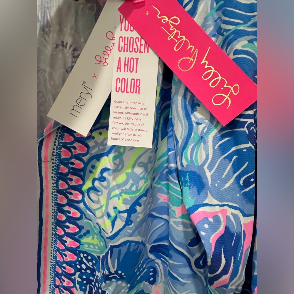 NWT Lilly Pulitzer size large blue and pink 3/4 length UPF 50+ women’s shirt - Picture 4 of 6